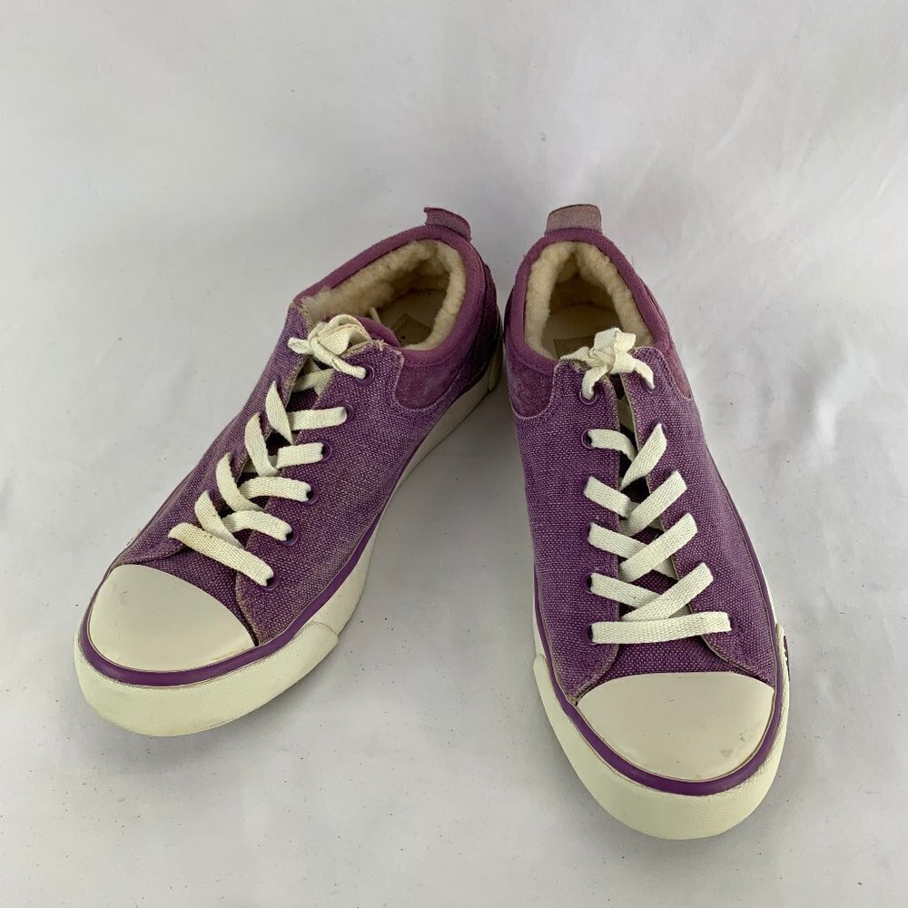 UGG Women  Shoes Size 5.5
